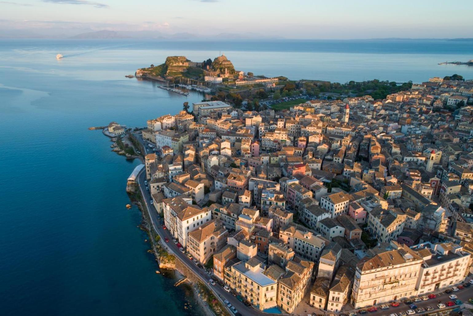 Evie Nisaki (Corfu)